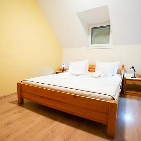 Strandi Apartmanok- Magyar Tenger Balatonmáriafürdő