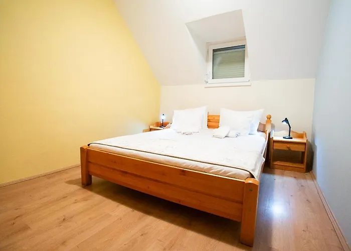 Strandi Apartmanok- Magyar Tenger Balatonmáriafürdő