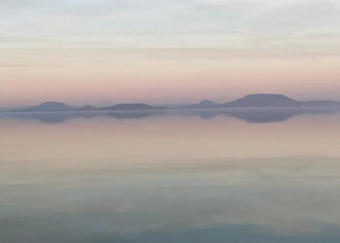 Strandi Apartmanok- Magyar Tenger Lägenhet Balatonmáriafürdő